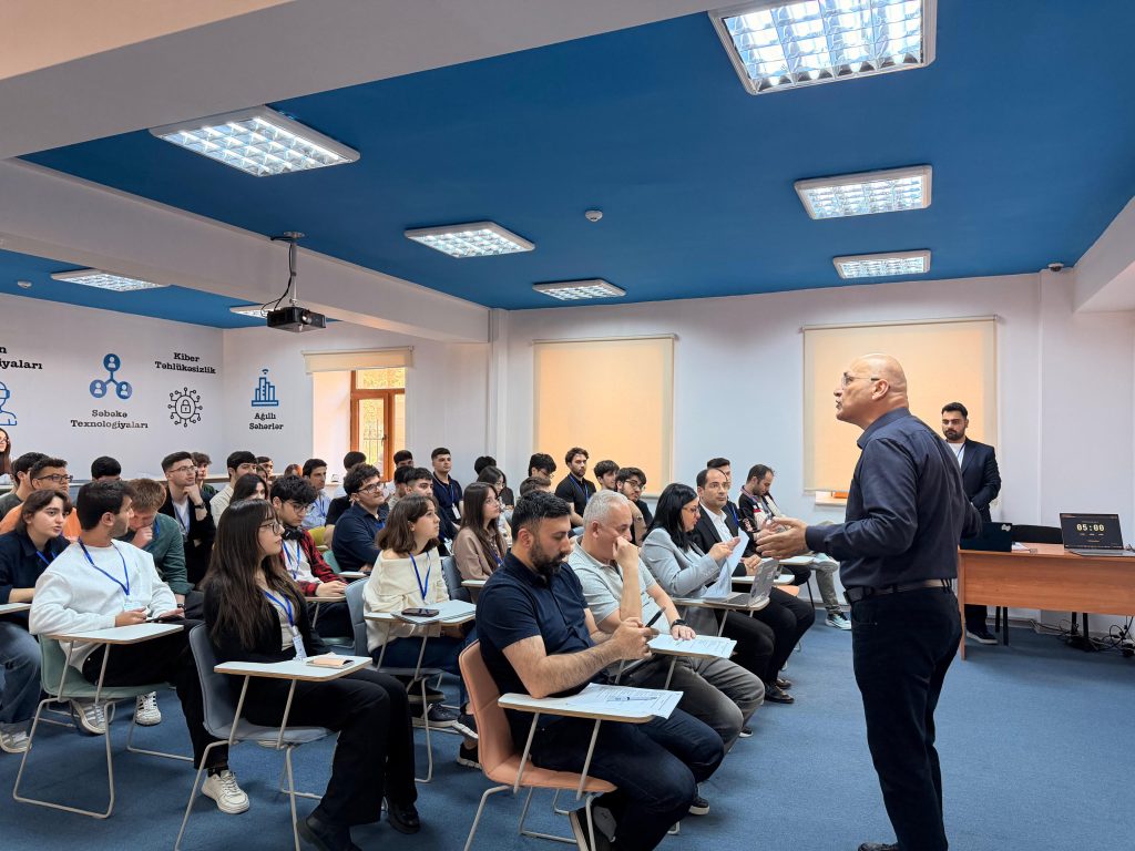 SmartSolutions Hackathon 2026-da təqdimat mərhələsi keçirildi
